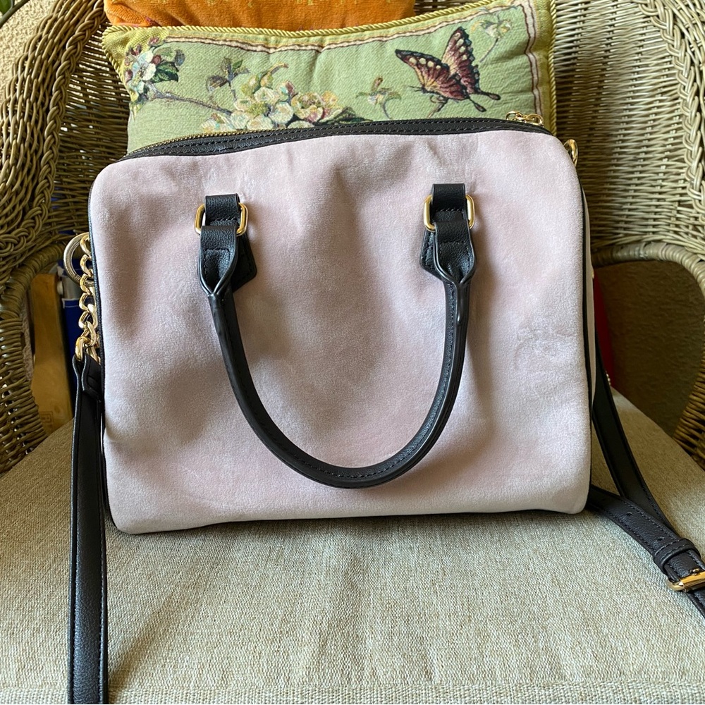 Juicy Couture Blush Boston Bag - Picture 3 of 6